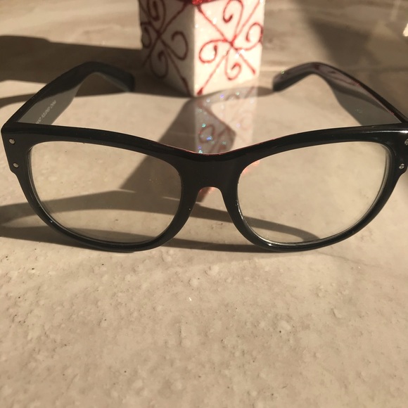 🔥GLASSES🔥 - Picture 2 of 3